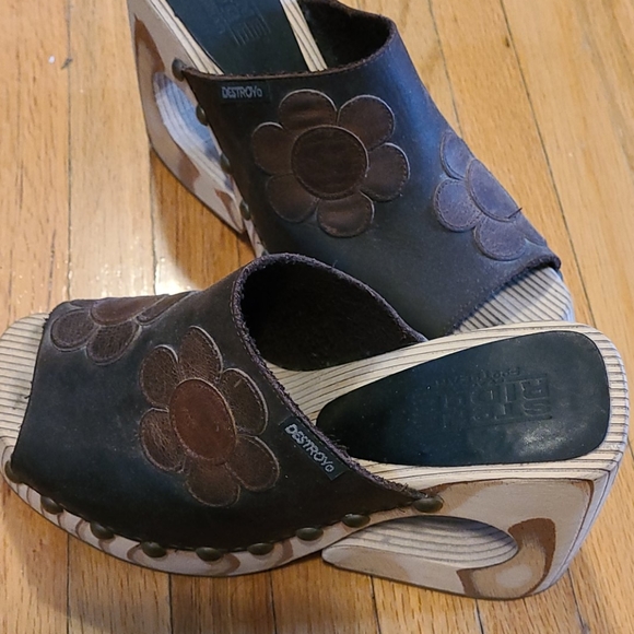 Retro wooden heel shoes - Picture 2 of 4